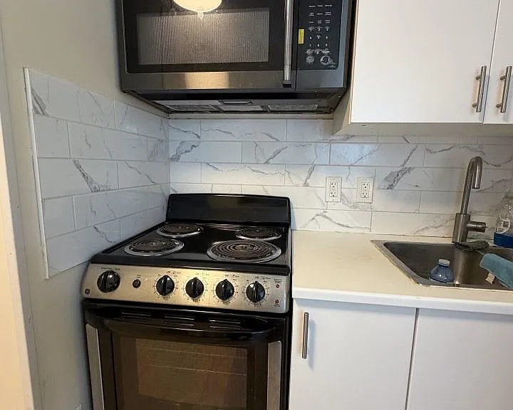 148 Belgravia Ave — Photo 11