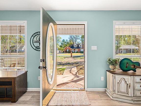 5th image of 77 Bayou Oaks Dr