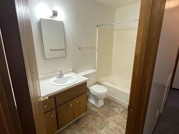 4th image of 1111 N 39th St #2216