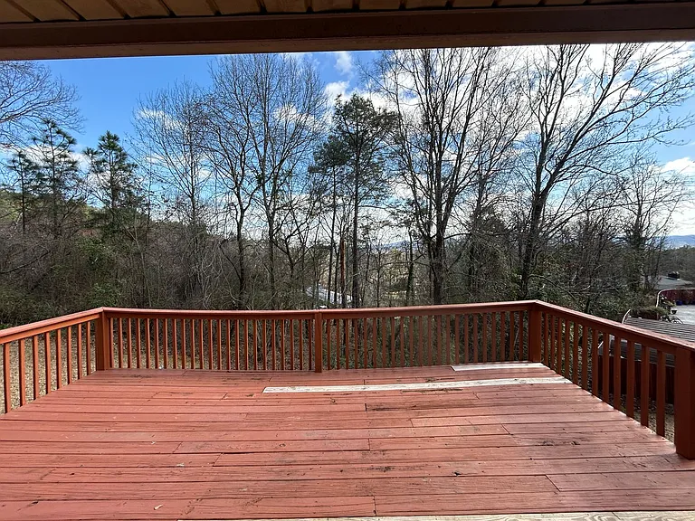 901 Locke Dr — Photo 7