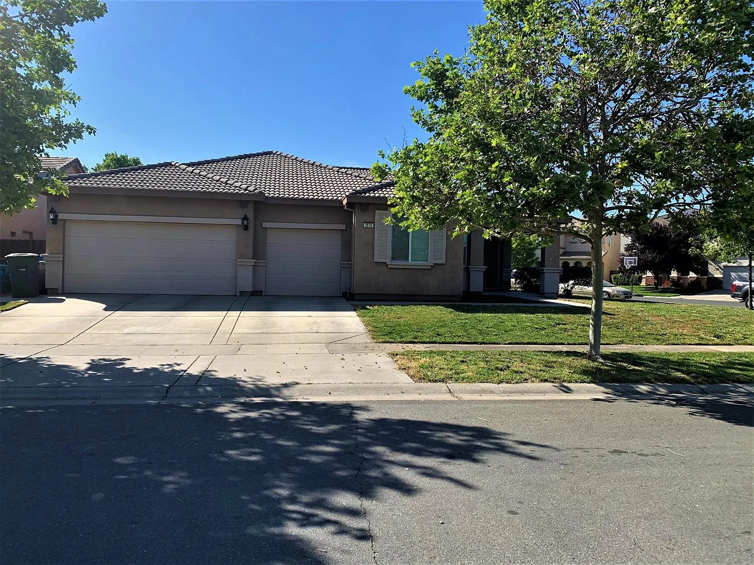 1615 Three Rivers Dr photo 1
