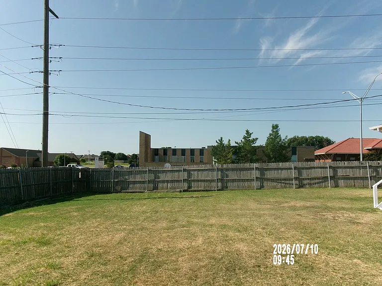1024 SW 42nd St — Photo 21