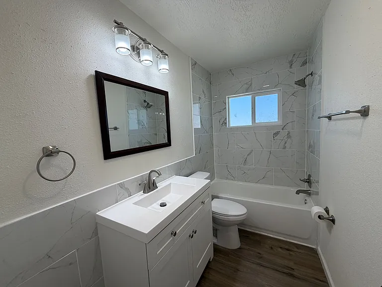 1512 Clancy Dr NE — Photo 17