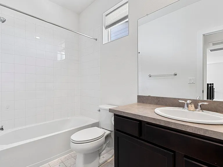 5015 Oakley Dr — Photo 6