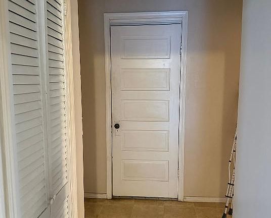 17th image of 707 Galveston St