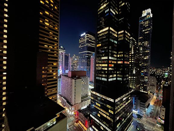 3rd image of 159 W 53rd St APT 27C