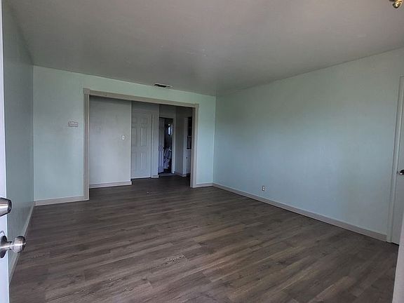 2nd image of 199 Graves Ave