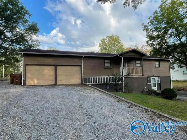 611 Cedar Cove Rd SE, Hartselle, AL 35640
