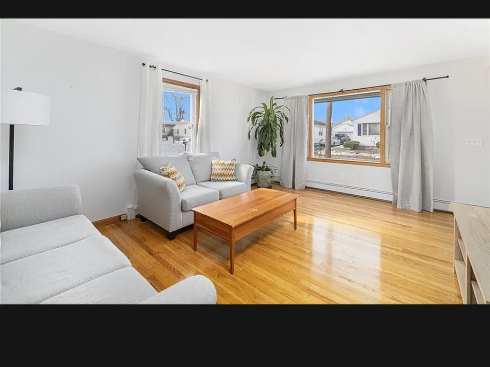 183 King Phillip Rd