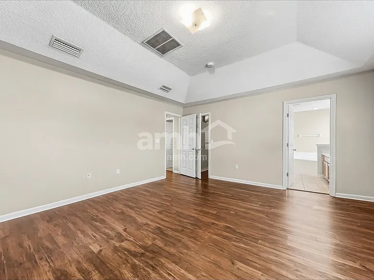 9243 Prosperity Lake Dr — Photo 10