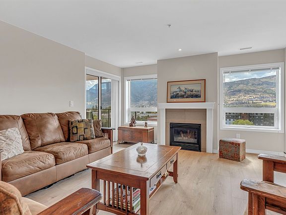 3rd image of 3346 Skaha Lake Rd #804