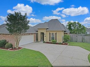 6900 Lakeland Dr, Zachary, LA 70791