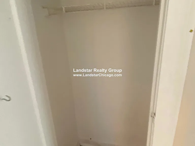 5030 N Springfield Ave #3W — Photo 6