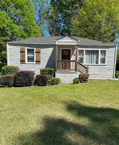 2221 Larchwood Rd SW Photo 1