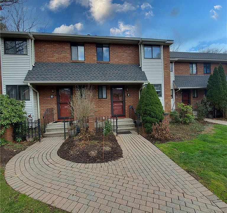 1st image of 8 Kingsley Ct #8