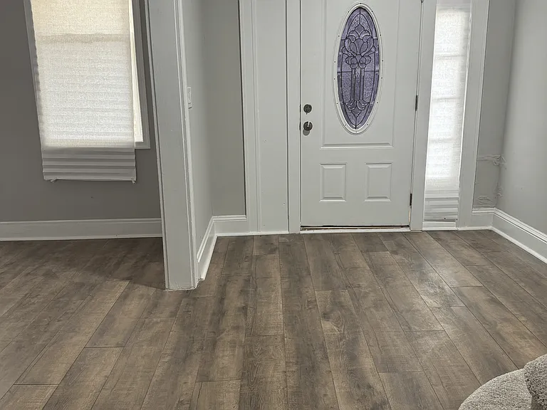 2206 Whittier Ave — Photo 4