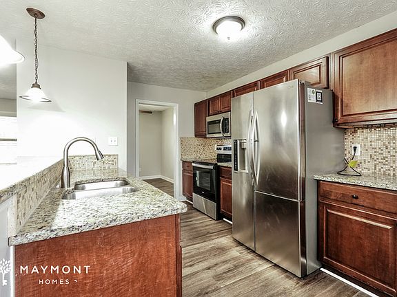 4th image of 240 Hinman Dr