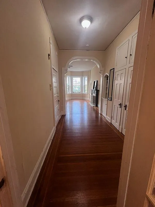1 bed, 1100 sqft, $1,200 — Photo 4