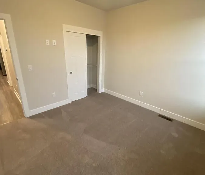 265 Farmstead Dr — Photo 12