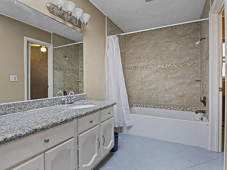 1011 Bay Horse Dr — Photo 15
