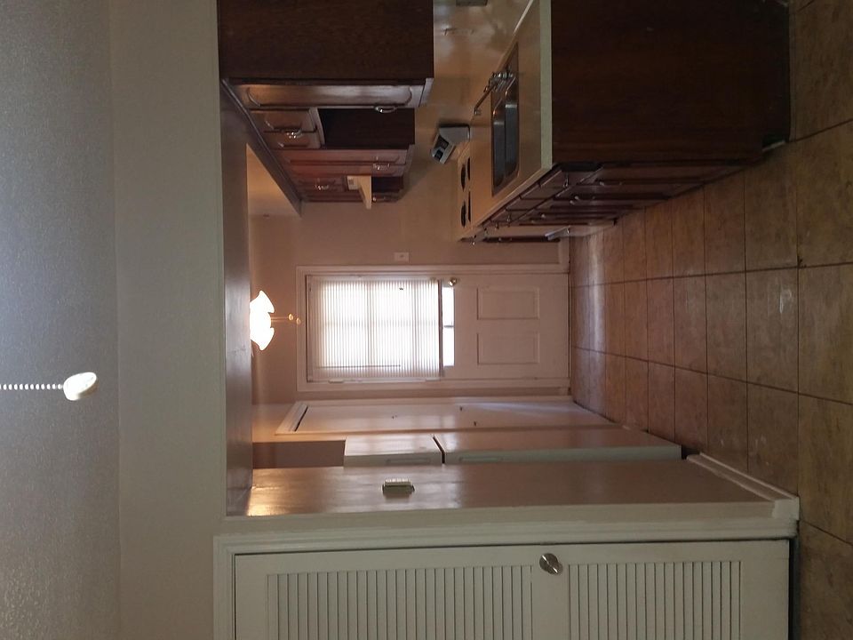 1st image of 1501 N Bertrand Dr APT 2
