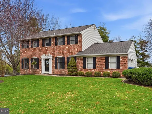 2240 Cloverly Cir, Jamison, PA 18929