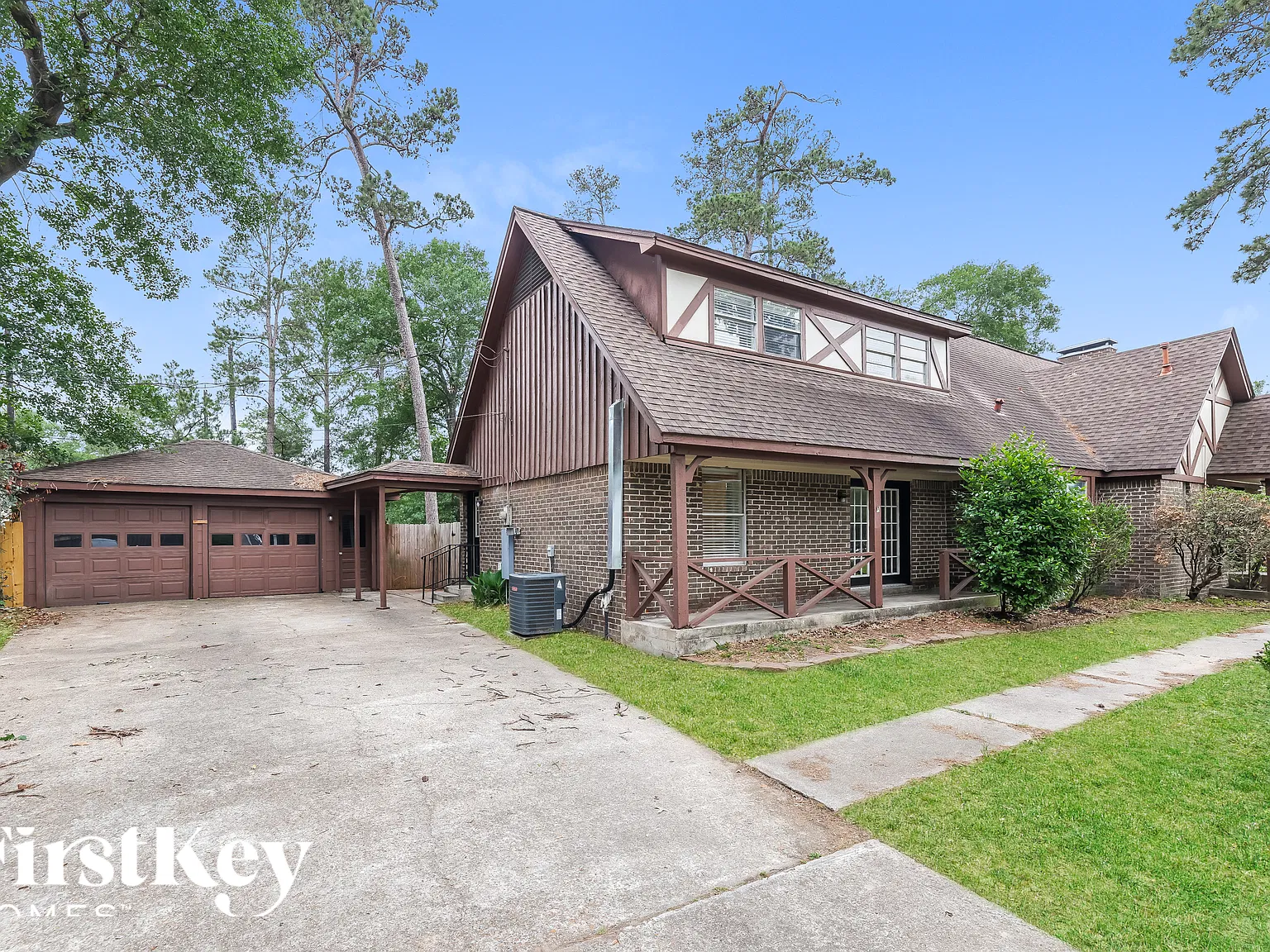 5 bed, 2.5 bath, 2920 sqft, $3,005 — Photo 2