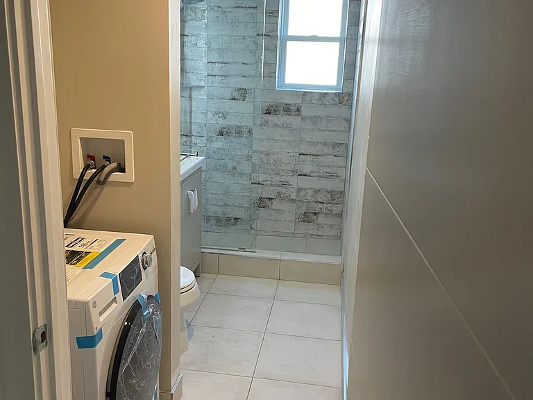 1062 Sanchez St #B — Photo 10