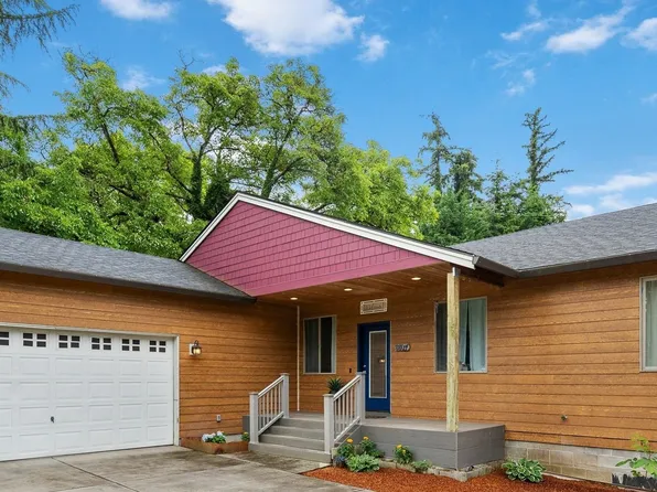 3301 NE Petticoat Ln, Vancouver, WA 98661