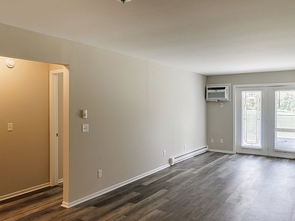 2nd image of 2103 Green Tree Rd #3