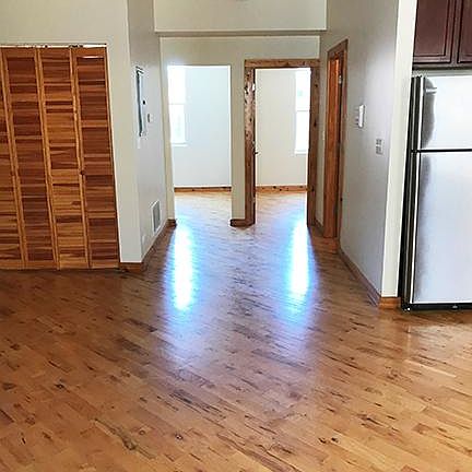 4th image of 1118-28 E Hyde Park