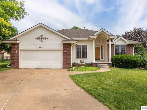 9103 S Glenview Dr, La Vista, NE 68128