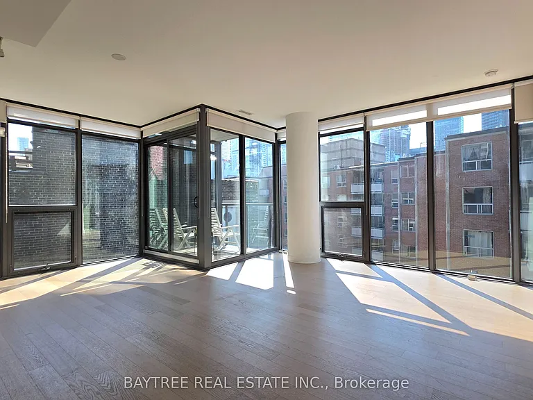 15 Beverley St #608 — Photo 1