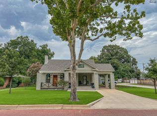 902 W Elm St, Olney, TX 76374