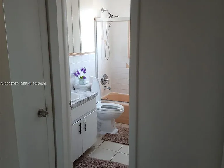 1110 N 16th Ave #1 — Photo 9