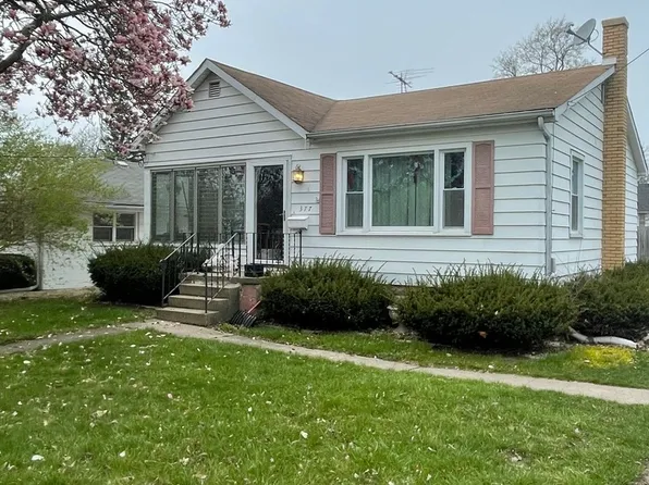 377 Herman St, Crete, IL 60417