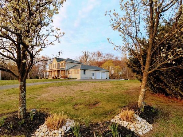 301 Fieldcrest Drive, New Egypt, NJ 08533
