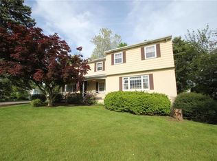 952 Lawrence Dr, Emmaus, PA