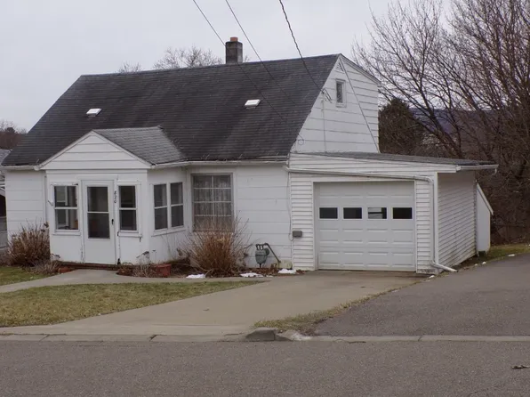 820 Tyler St, Johnson City, NY 13790