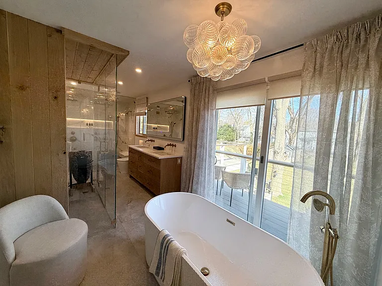 80 Soundview Dr — Photo 30