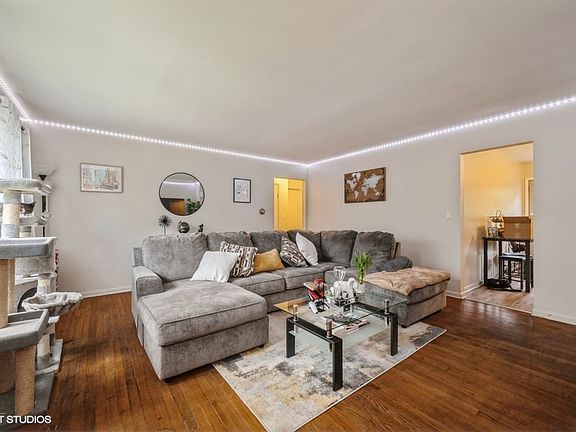 2nd image of 140 Newberry Ave