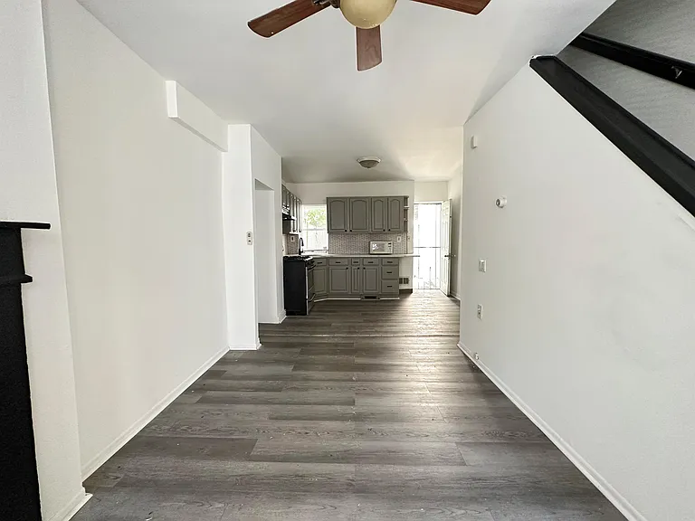 1026 S Cleveland St — Photo 8