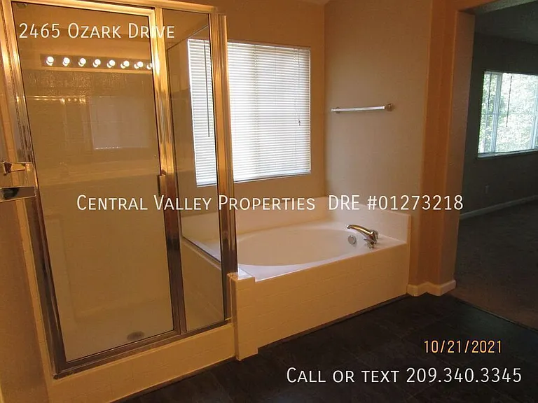 2465 Ozark Dr — Photo 21