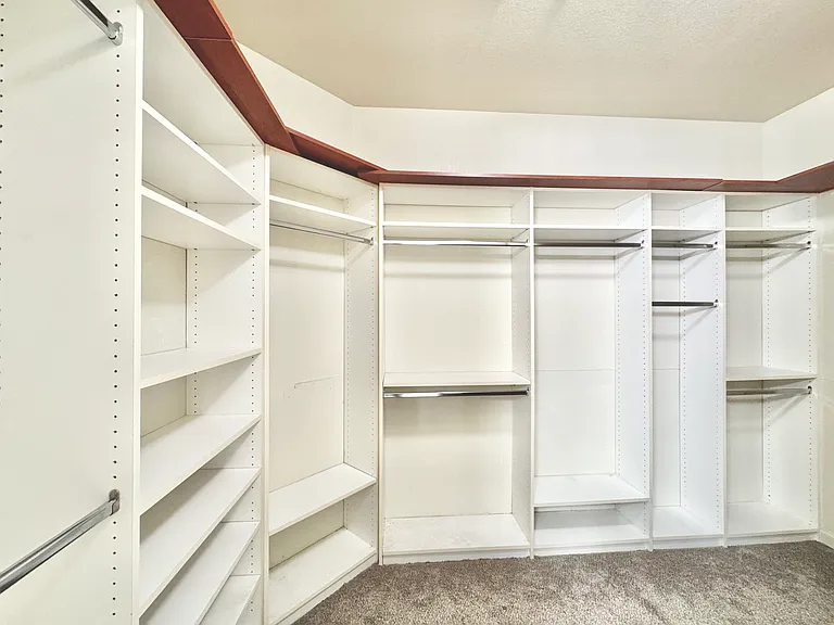 1207 Silverton Way — Photo 16