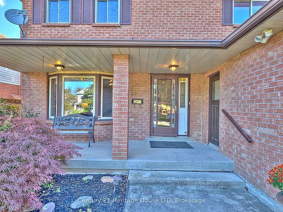 3rd image of 18 Bascary Cres