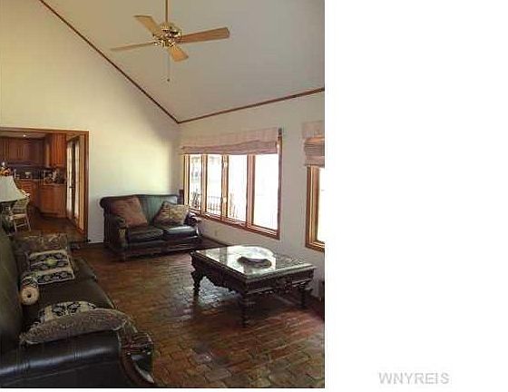 5th image of 22 Coriander Ct