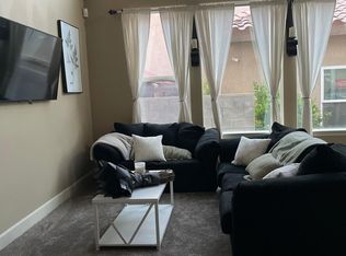16113 Maricopa Ln, Apple Valley, CA 92307