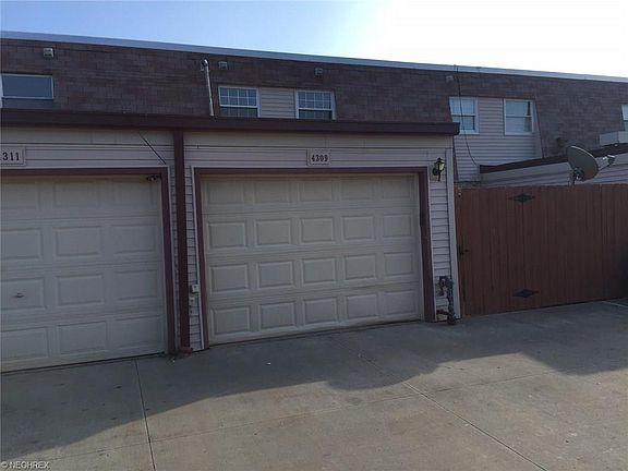 3rd image of 4309 Bennington Blvd Unit 2G