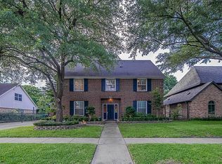 1106 Candlelight Ln, Houston, TX 77018