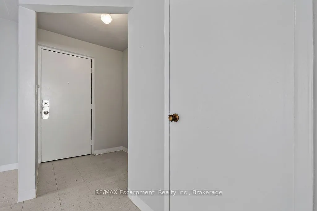2 bed, $2,150 — Photo 2
